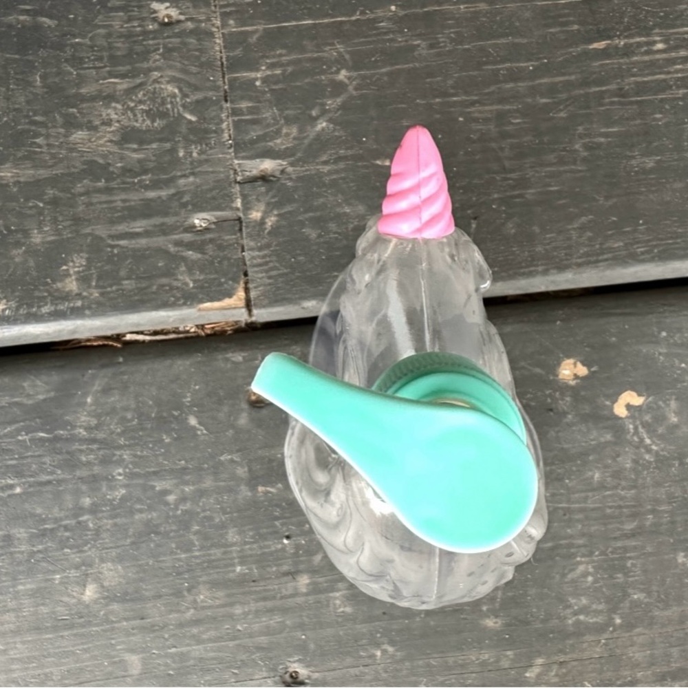 Unicorn-Shaped Kids Bath Bottle with Pink and Mint Accents - Picture 2 of 4